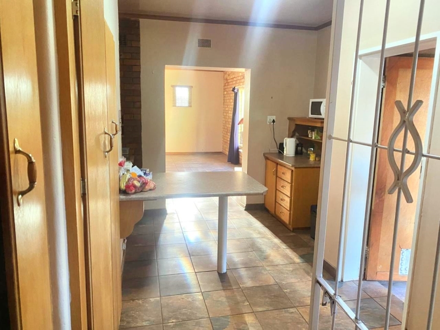 To Let 4 Bedroom Property for Rent in Kuruman Northern Cape